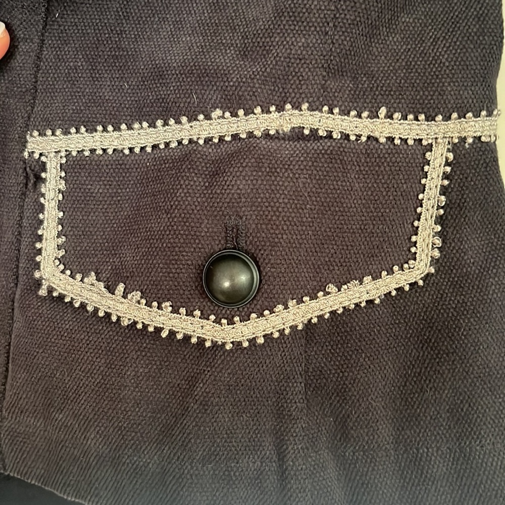 Beautiful Jacket - Picture 3 of 4